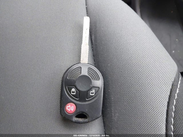 1FMCU0GX4GUA08461 Ford Escape