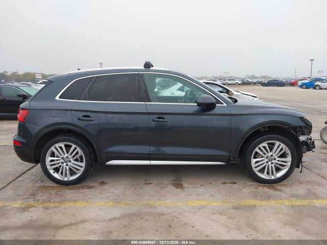 WA1BNAFY5J2133219 Audi Q5 2.0t Premium/2.0t Tech Premium