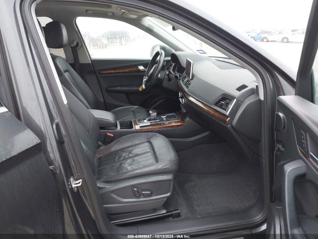 WA1BNAFY5J2133219 Audi Q5 2.0t Premium/2.0t Tech Premium