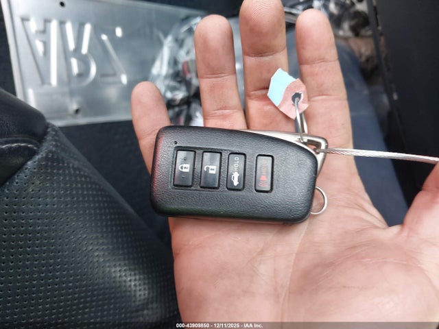 Lexus IS 350 2014 JTHCE1D24E5002567 Image 11