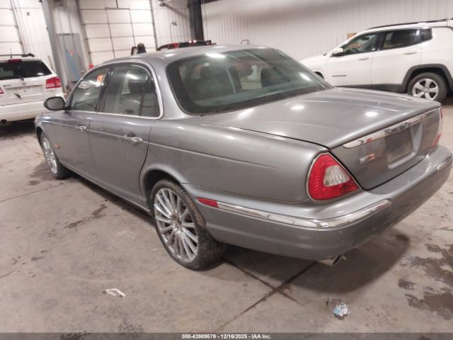 2007 JAGUAR XJ SAJWA71B27SH17910 Photo 2