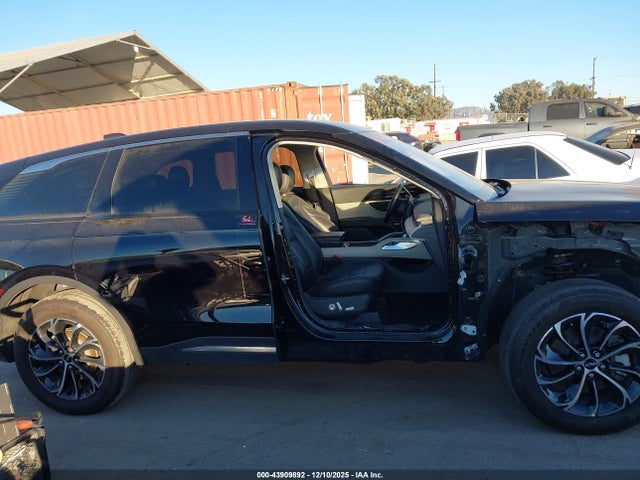 5LMPJ8J43RJ796965 Lincoln Nautilus Premiere