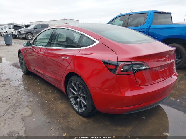 2018 TESLA MODEL 3 5YJ3E1EB3JF114656 Photo 2