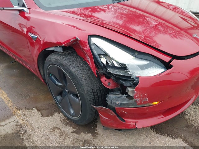 2018 TESLA MODEL 3 5YJ3E1EB3JF114656 Photo 5