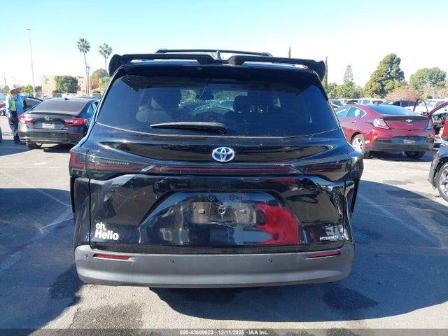 5TDJRKEC2NS122632 Toyota SIENNA XLE