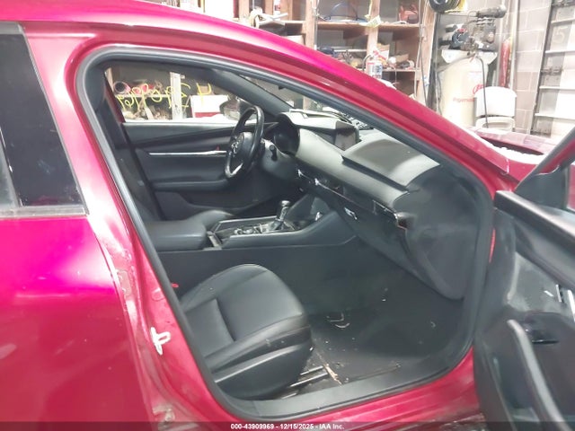 Продажа на аукционе авто 2021 Mazda Mazda3 2.5 Turbo, vin: JM1BPBJY5M1402150, номер лота: 43909969