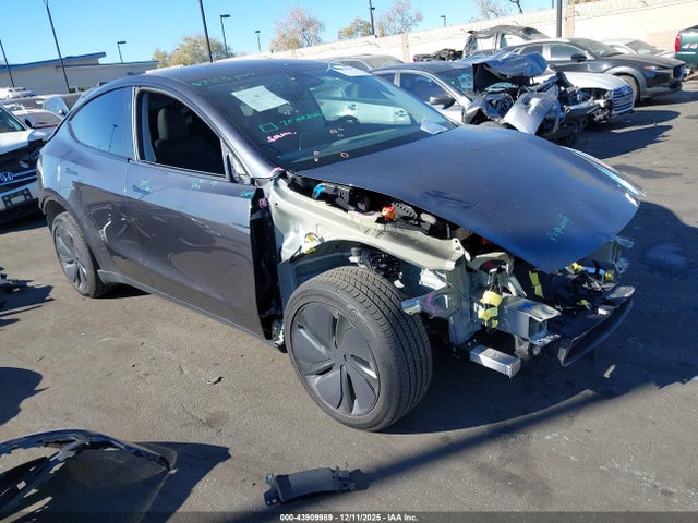 2026 TESLA MODEL Y 7SAYGDED5TF417138 Photo 0