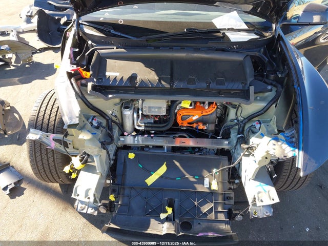 2026 TESLA MODEL Y 7SAYGDED5TF417138 Photo 9