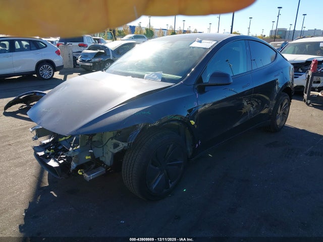 2026 TESLA MODEL Y 7SAYGDED5TF417138 Photo 1