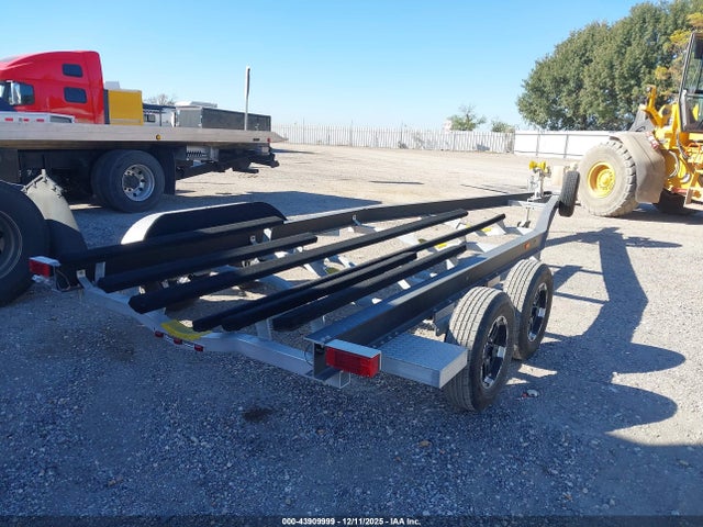 Продажа на аукционе авто 2024 Coastline Boat Trailer, vin: 555C1BU2XRS000518, номер лота: 43909999