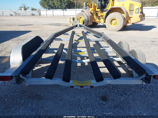 Продажа на аукционе авто 2024 Coastline Boat Trailer, vin: 555C1BU2XRS000518, номер лота: 43909999