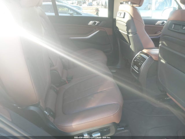 2022 BMW X7 5UXCW2C06N9L19603 Photo 7