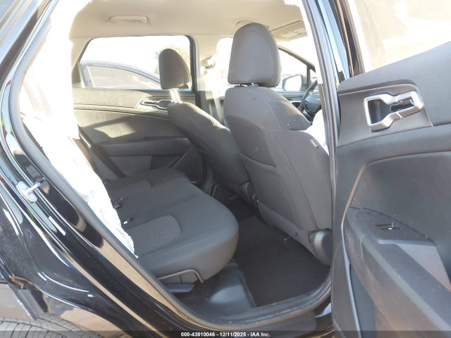 5XYK23DF2TG349372 KIA Sportage Lx