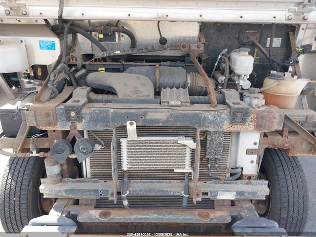 Ford E-350 Stripped 2014 1FC3E3KL8EDB11015 Image 9
