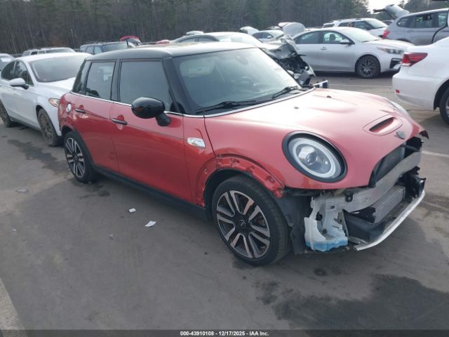 2021 MINI HARDTOP WMWXU9C00M2N40068