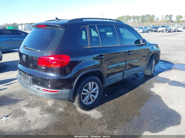 2017 VOLKSWAGEN TIGUAN WVGAV7AX6HK019951 Photo 3