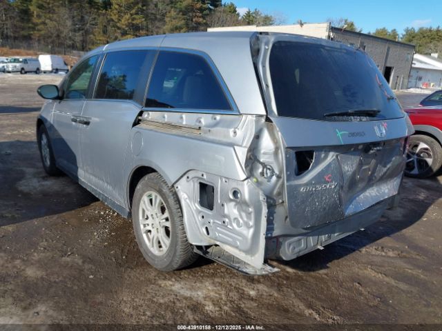 2016 HONDA ODYSSEY 5FNRL5H2XGB129117 Photo 2