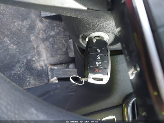 Продаж на аукціоні авто 2020 Kia Optima Lx, vin: 5XXGT4L39LG430583, номер лоту: 43910178
