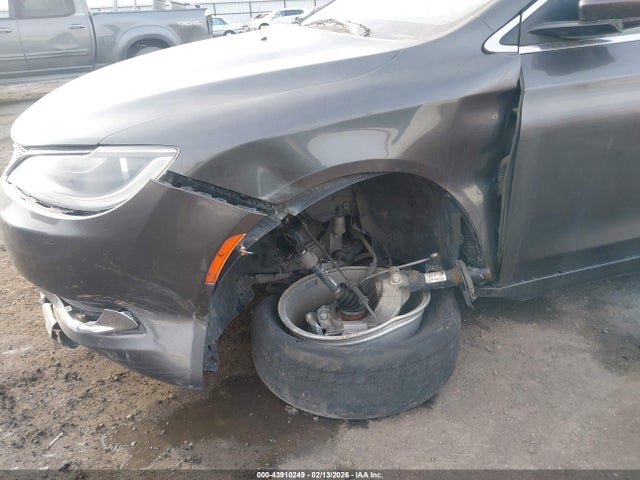 Aukcja sprzedaży 2015 Chrysler 200 Limited, vin: 1C3CCCAB0FN595213, numer aukcji: 43910249