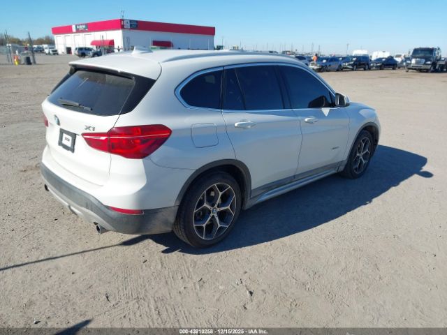 2018 BMW X1 WBXHT3C36J5L25518 Photo 3
