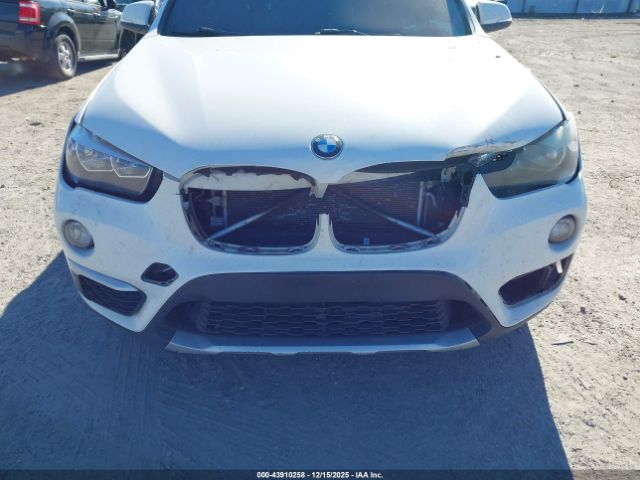 2018 BMW X1 WBXHT3C36J5L25518 Photo 5