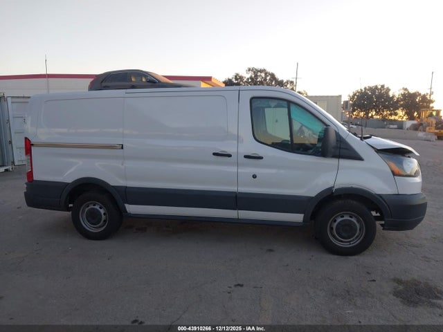 1FTYE1YM4HKA42124 Ford Transit-150