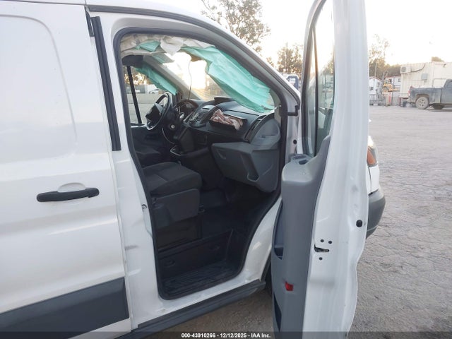 1FTYE1YM4HKA42124 Ford Transit-150