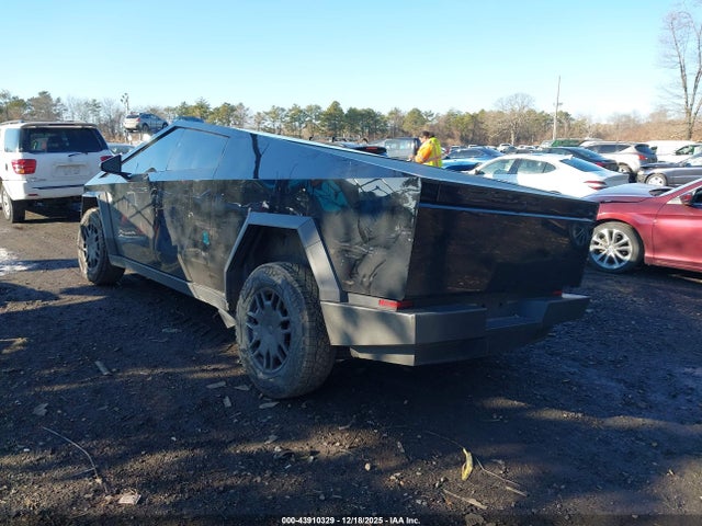 2024 TESLA CYBERTRUCK 7G2CEHEE5RA034560 Photo 2