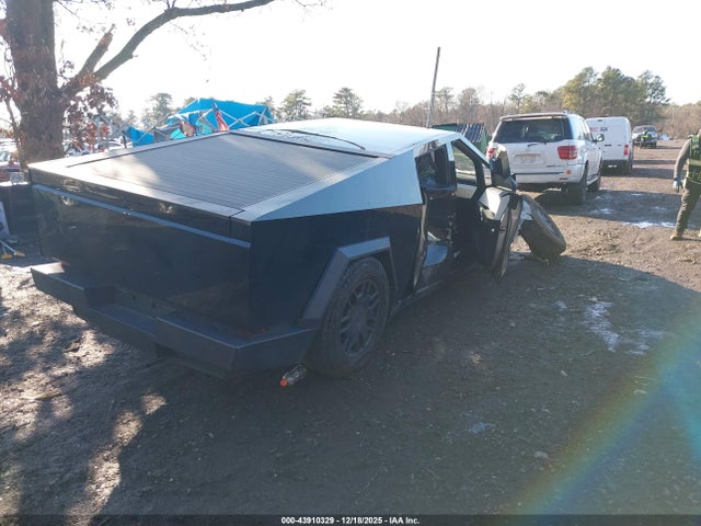2024 TESLA CYBERTRUCK 7G2CEHEE5RA034560 Photo 3