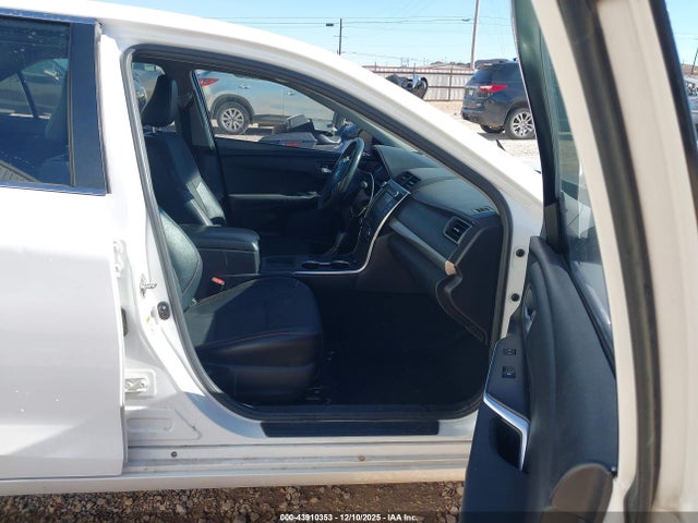 4T1BF1FK5HU651341 Toyota CAMRY SE