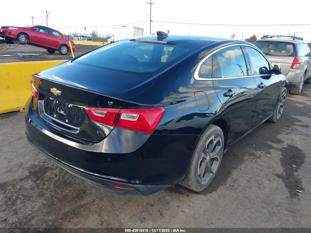 1G1ZD5STXRF165878 Chevrolet Malibu Fwd 1lt