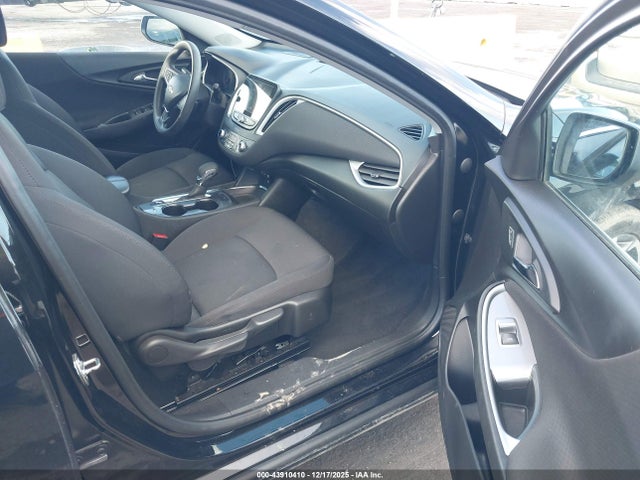 1G1ZD5STXRF165878 Chevrolet Malibu Fwd 1lt