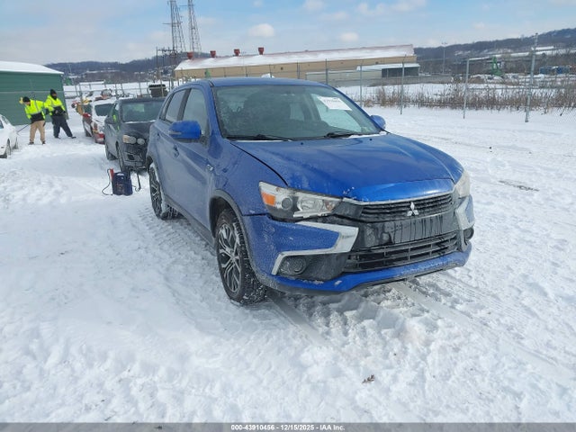 2017 MITSUBISHI OUTLANDER SPORT JA4AR3AUXHZ044537 Photo 0