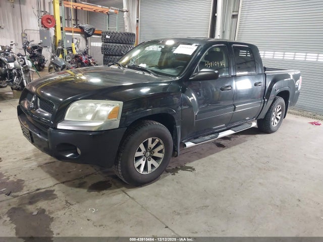 2008 MITSUBISHI RAIDER 1Z7HT28K48S620513 Photo 1