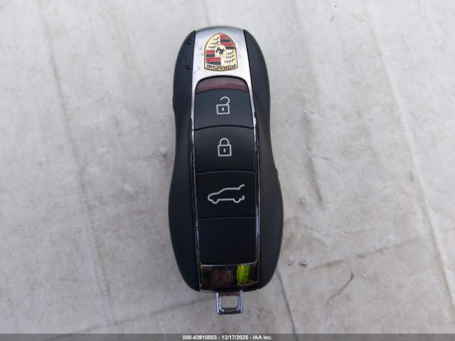 2020 PORSCHE MACAN WP1AF2A57LLB60841 Photo 10