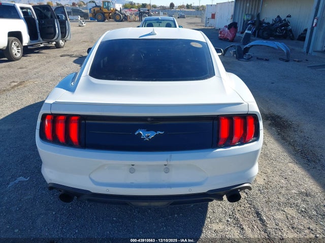 Ford Mustang Ecoboost Premium Fastback 2021 1FA6P8TH1M5141907 Image 17