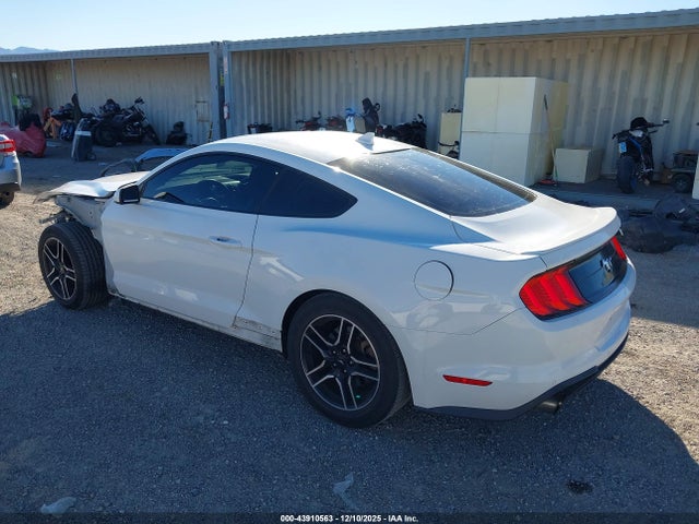 Ford Mustang Ecoboost Premium Fastback 2021 1FA6P8TH1M5141907 Image 3