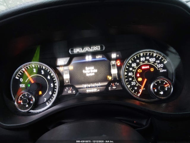 Aukcja sprzedaży 2023 Ram 1500 Laramie  4x4 5'7 Box, vin: 1C6SRFJT6PN656587, numer aukcji: 43910575
