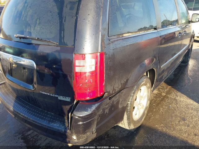 2010 CHRYSLER TOWN & COUNTRY 2A4RR5D16AR351235 Photo 5