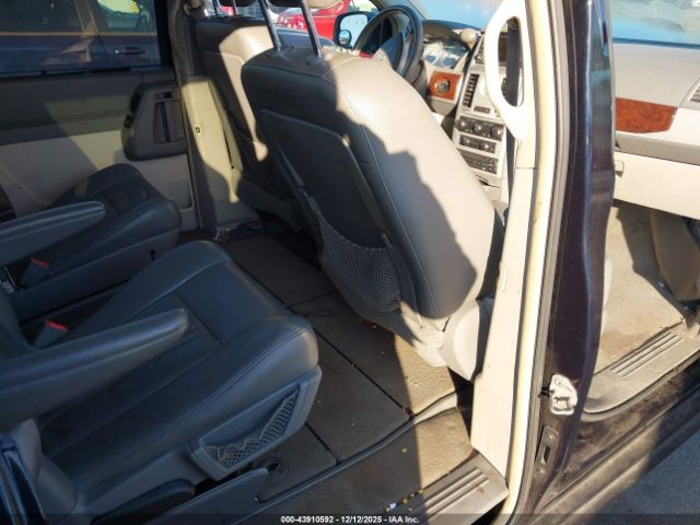 2010 CHRYSLER TOWN & COUNTRY 2A4RR5D16AR351235 Photo 7