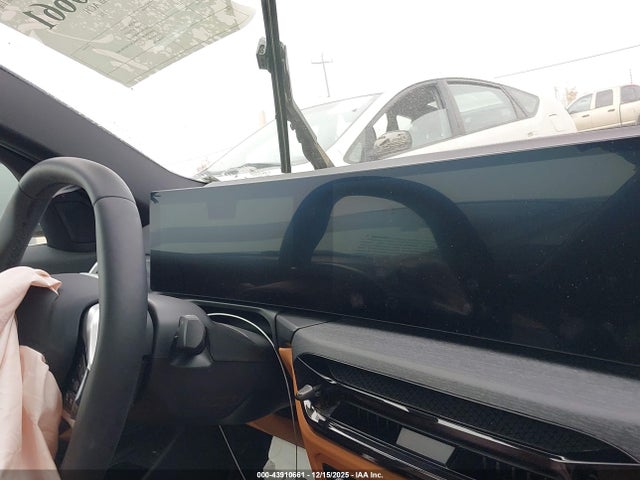 2025 Bmw 330i მანქანა იყიდება აუქციონზე, vin: 3MW69CW00S8F72510, აუქციონის ნომერი: 43910661