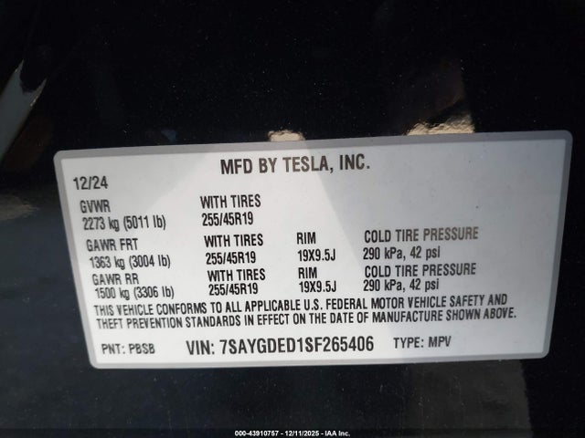 2025 TESLA MODEL Y 7SAYGDED1SF265406 Photo 8