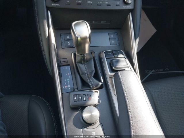 2019 LEXUS IS 300 JTHBA1D23K5088151 Photo 10
