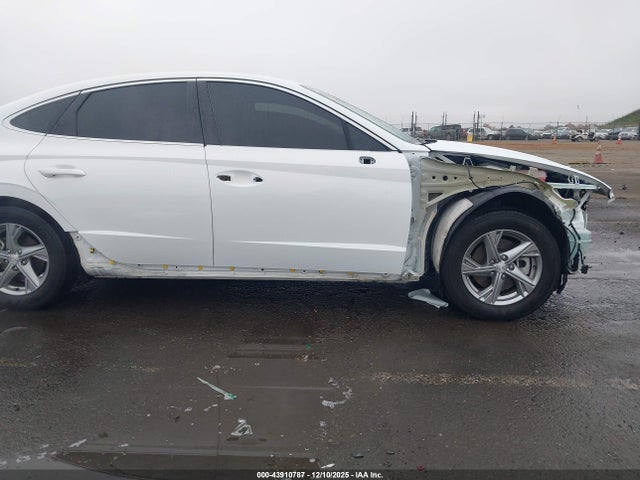 KMHL24JA1PA315136 Hyundai SONATA SE