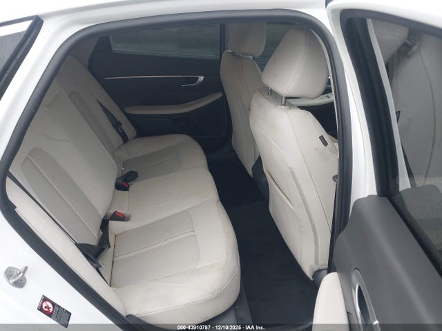 KMHL24JA1PA315136 Hyundai SONATA SE