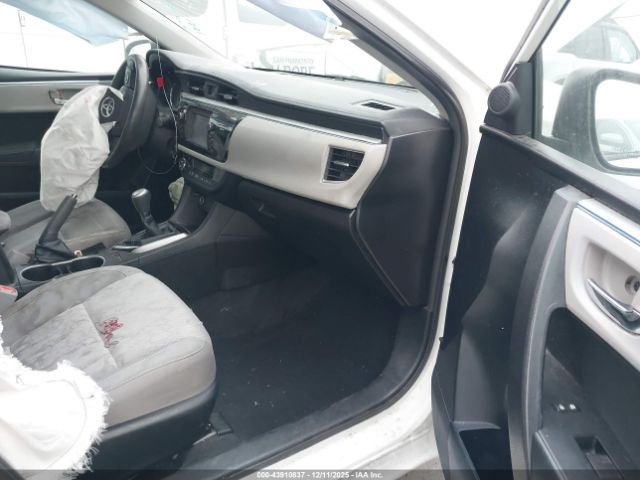 2015 TOYOTA COROLLA 5YFBURHE7FP226326 Photo 4