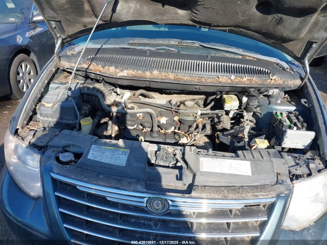 Auction sale of the 2006 Chrysler Town & Country Touring, vin: 2A4GP54LX6R919797, lot number: 43910851