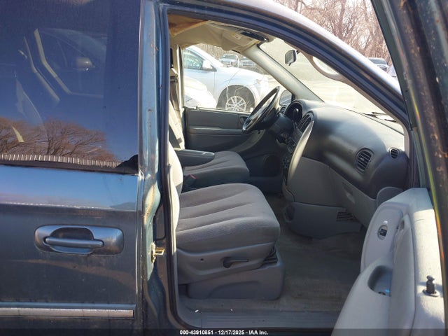Auction sale of the 2006 Chrysler Town & Country Touring, vin: 2A4GP54LX6R919797, lot number: 43910851