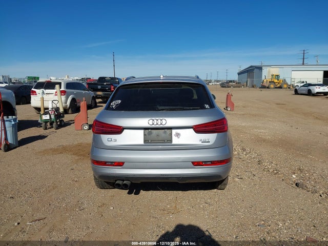 WA1JCCFS0JR014333 Audi Q3 2.0t Premium/2.0t Sport Premium