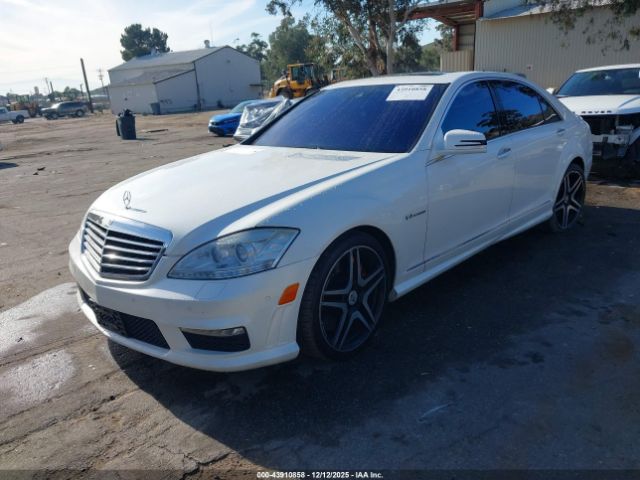2011 MERCEDES-BENZ S 63 AMG WDDNG7EB3BA385559 Photo 1